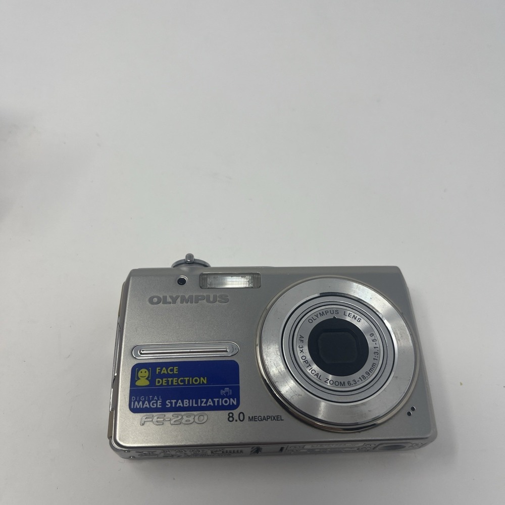 Olympus FE-280 8.0MP Digital Camera Silver Powers On Screen Defect